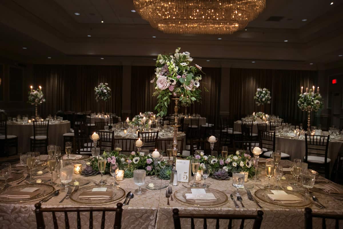 wedding reception table at Hilton Akron Fairlawn